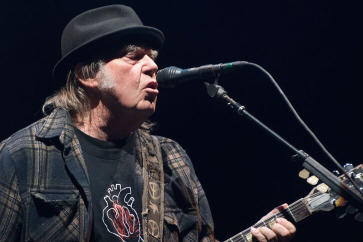 Neil Young, en una actuación en 2018. 