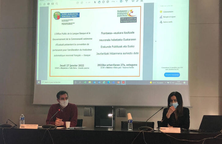 Euskararen Erakunde Publikoak eta Lakuako Gobernuak sinatu duten hitzarmenaren aurkezpena Baionan