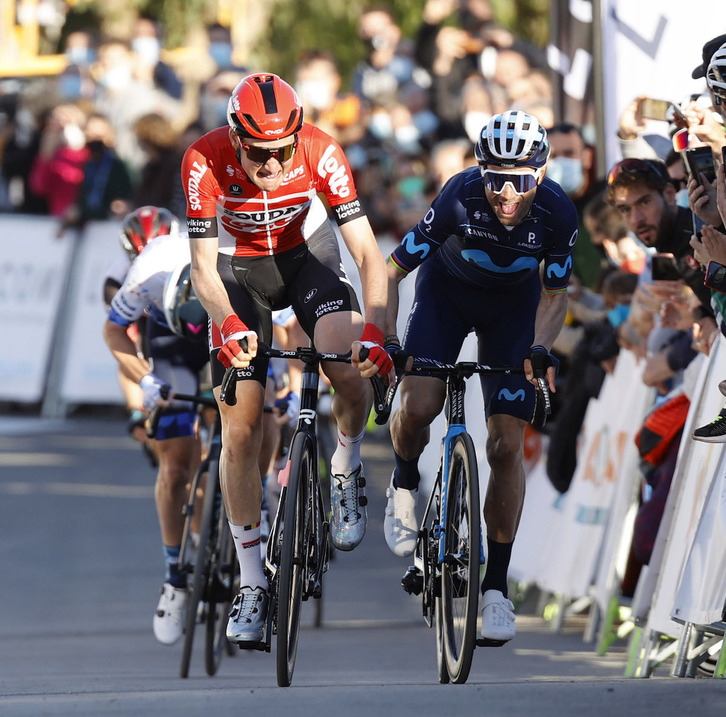 Tim Wellens se ha impuesto en una llegada en subida a Alejandro Valverde.