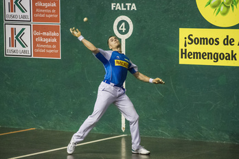 Batere beldurrik gabe jokatuta, Lasok beste erakustaldi bat eman du erasoan.