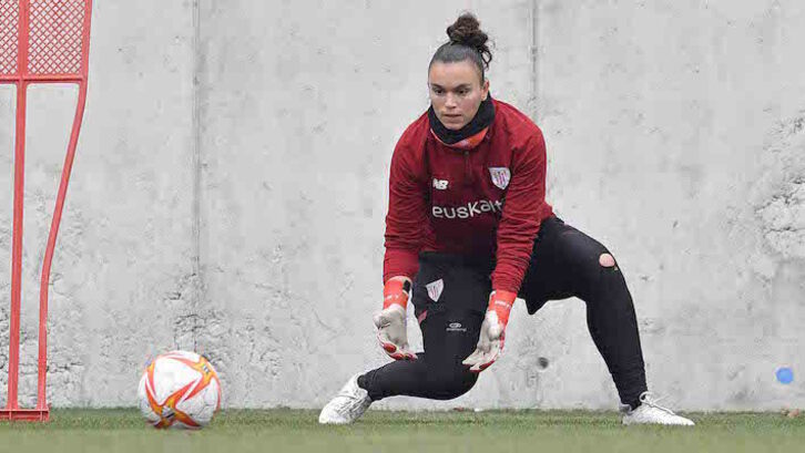 De la Nava, que apenas ha disputado un partido esta temporada, regresa a la convocatoria tras cuatro jornadas de ausencia.