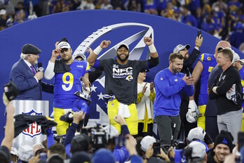 Los Rams celebran su título de la NFC y su pase a la Super Bowl.