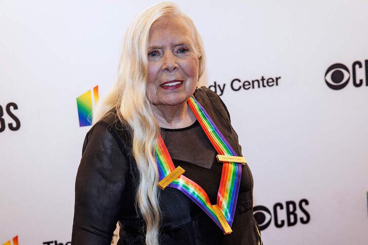 Joni Mitchell también ha retirado su música de Spotify. 