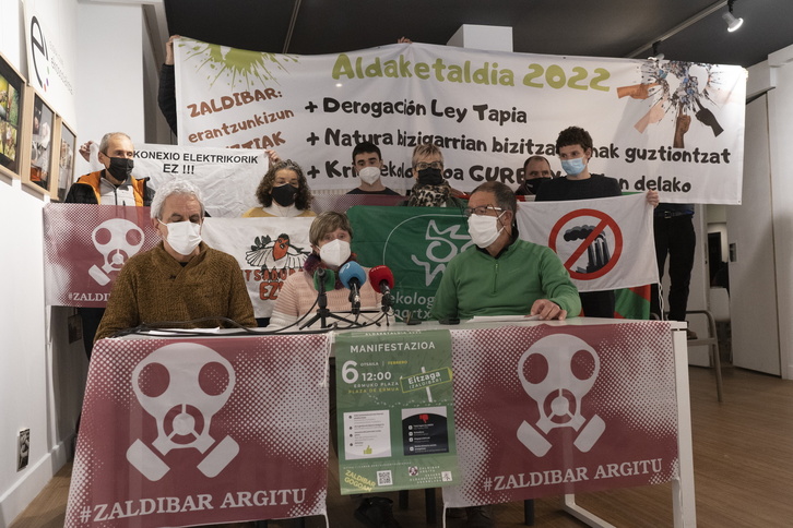 Zaldibar Argituk eta Aldaketaldiak Eibarren emandako prentsaurrekoa.