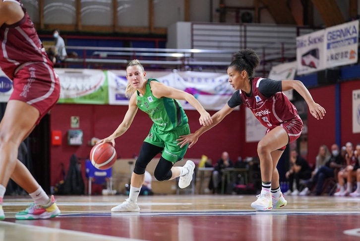 Izaskun Garcia, Gernikan jokatu zen derbian.