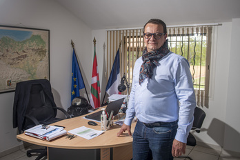 David Hugla, maire de Lahonce, a apporté son soutien à Philippe Poutou. 