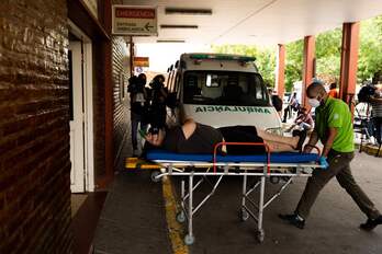 Un hombre ingresa en el hospital de Bocalandro por intoxicación.