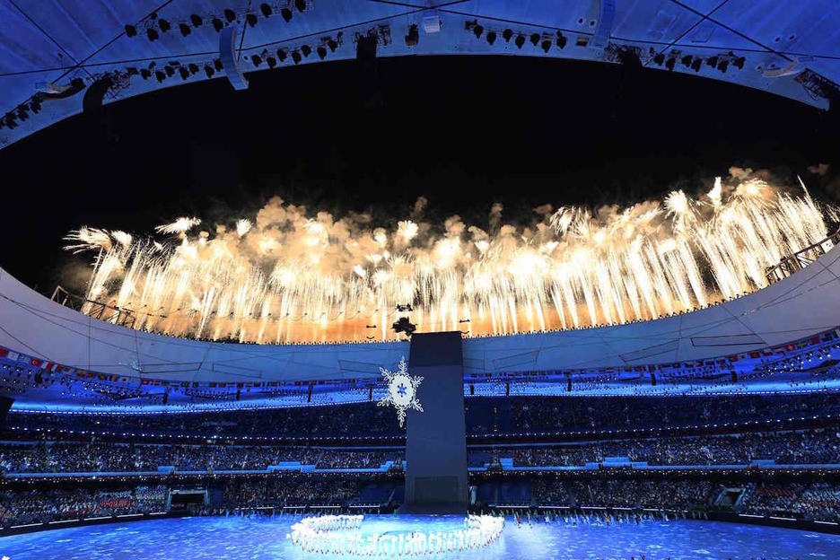 Beijingo estadio nazionalaren ikuspegi orokorra inaugurazioko momentu batean.