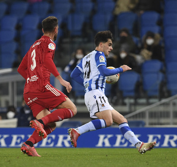 El Sanse ha encadenado seis derrotas en Anoeta. En la imagen, Lobete y Alcalá durante el choque que enfretó a los donostiarras con el Cartagena.