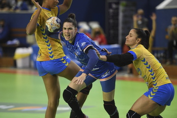 Emma Boada oso fin aritu da jokoa banatzen. 