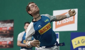 Egin eta galdu Lasok egin du ia dena.