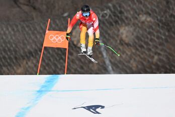 Adur Etxezarreta se ha estrenado en los juegos en la prueba de descenso.