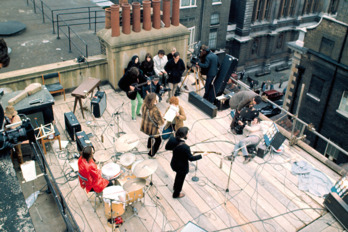 The Beatles en la en la terraza del edificio Apple Corps de Londres.