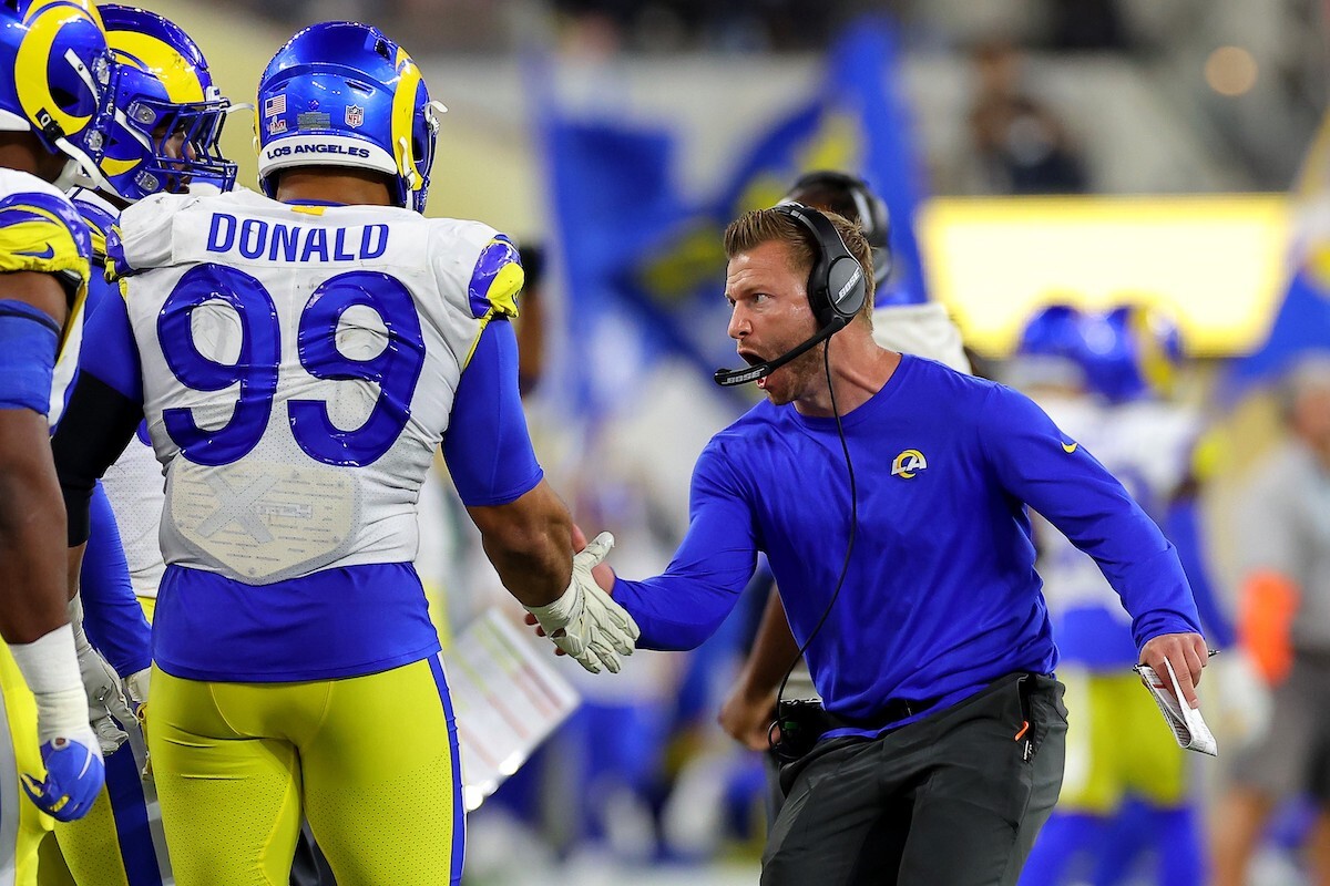 El entrenador de Los Angeles Rams, Sean McVay, es el entrenador más joven en ganar el trofeo Lombardi. (Kevin C. COX/AFP)