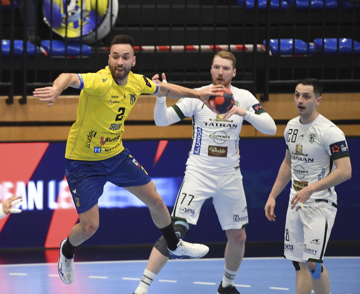 Con 11 goles, Cavero ha sido el bidasotarra más entonado en ataque.