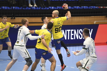 Bidasoa llega al Palau en una buena racha, pero también con mucha carga de partidos.