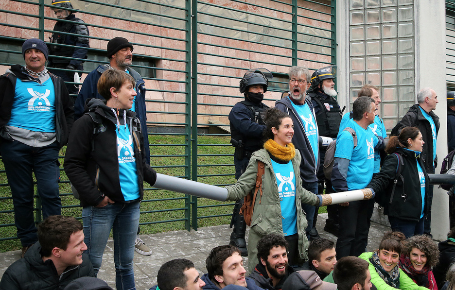 Bakegileak suprefeturan