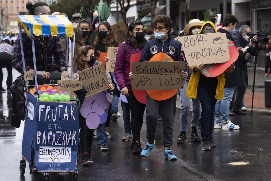 Deustuko Inauterietako desfile nagusia. Deustuko Inauterietako desfile nagusia.