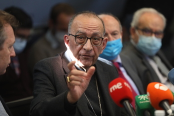 El cardenal arzobispo de Barcelona, Juan José Omella, ofreció la rueda de prensa.