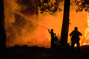 La ONU prevé un aumento de la frecuencia e intensidad de los grandes incendios forestales. 