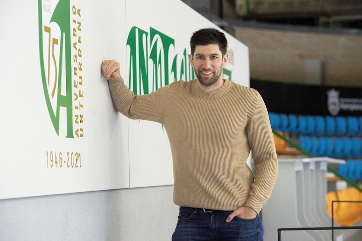 En dos periodos diferentes, esta es la séptima temporada de Ibai Meoki en Anaitasuna.