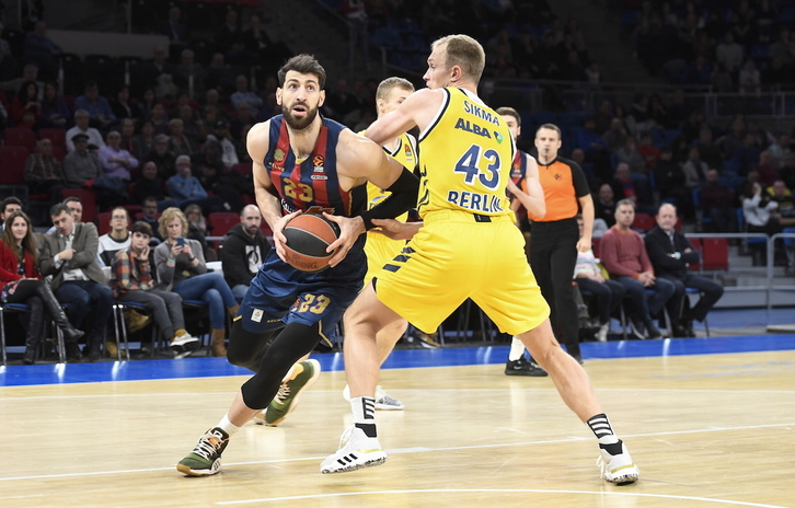 Toko Shengelia, durante su época como jugador del Baskonia.