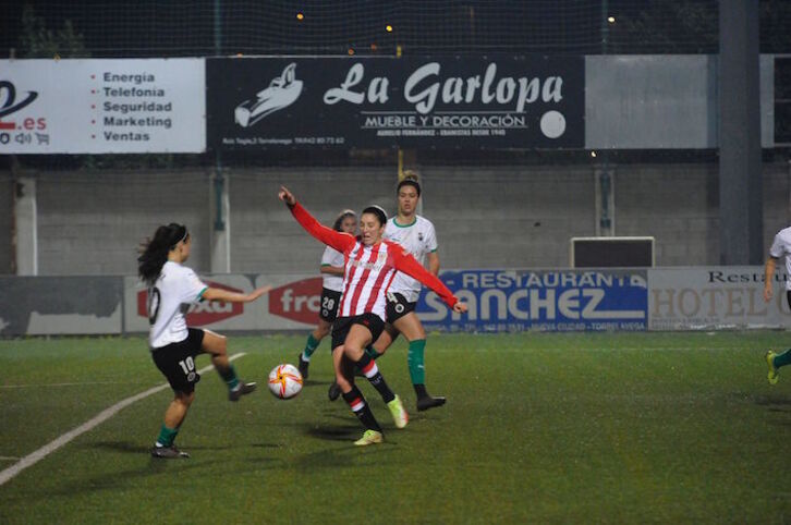 El Athletic superó al Racing en la ronda anterior, con una goleada que arrancó con el gol de Nekane.