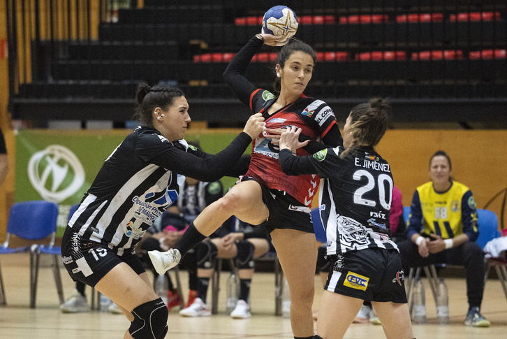 Zuazo deberá pelear y ser aguerrida ante Tenerife para lograr el triunfo.