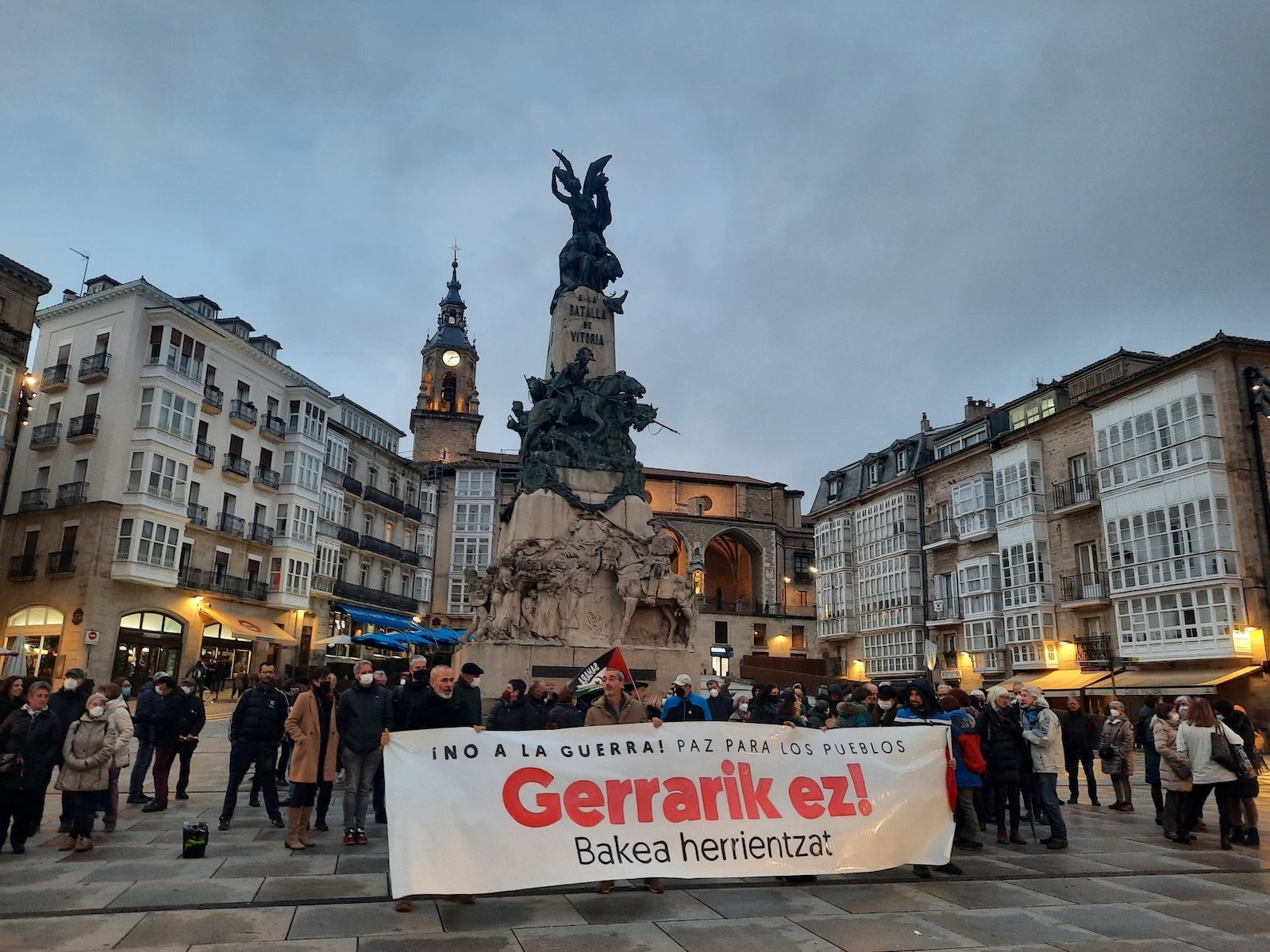 En Gasteiz también han protestado en contra de la guerra en Ucrania. (@ehbildu)