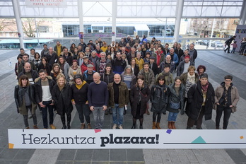 Hezkuntza Plaza taldearen kideak gaur Hernanin.