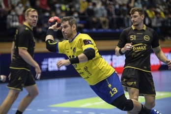 Julen Aginagalde, muy fino en Santander de cara a puerta.