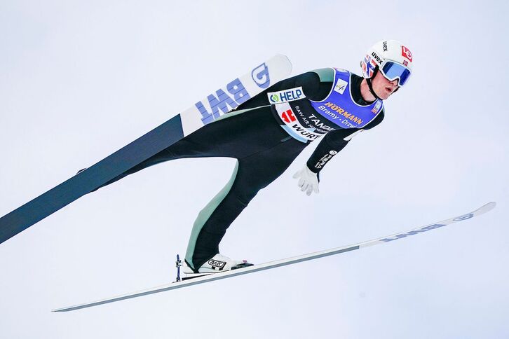 Daniel-Andre Tande se ha impuesto en la prueba de la Copa del Mundo disputada en el trampolín del Holmenkollen, en las afueras de Oslo.