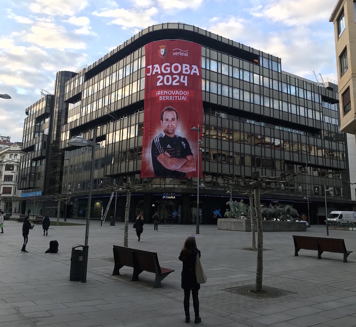 El preludio de la renovación, en el centro de Iruñea este lunes.