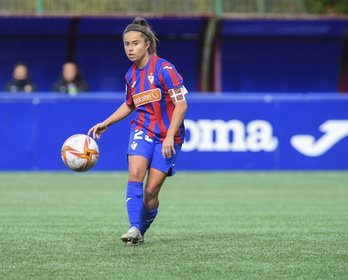 Sheila Elorza durante un partido en Unbe, donde las armeras reciben el sábado al Sporting.