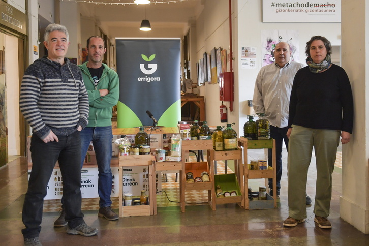 Errigorak kanpaina berria aurkeztu du Iruñeko Geltokin.