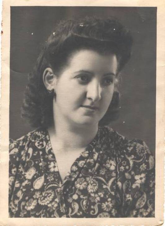 Benita Uribarrena en su juventud.