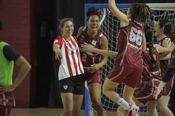 Fiesta y reconocimiento de Gernika Bizkaia en Maloste.