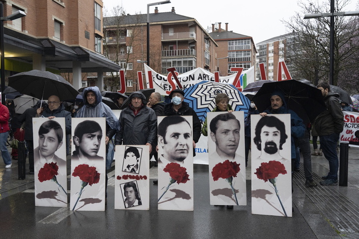 Los cinco fallecidos en la matanza del 3M, recordados hace dos semanas en Gasteiz.
