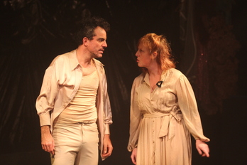 Un momento de la obra sobre la escena.