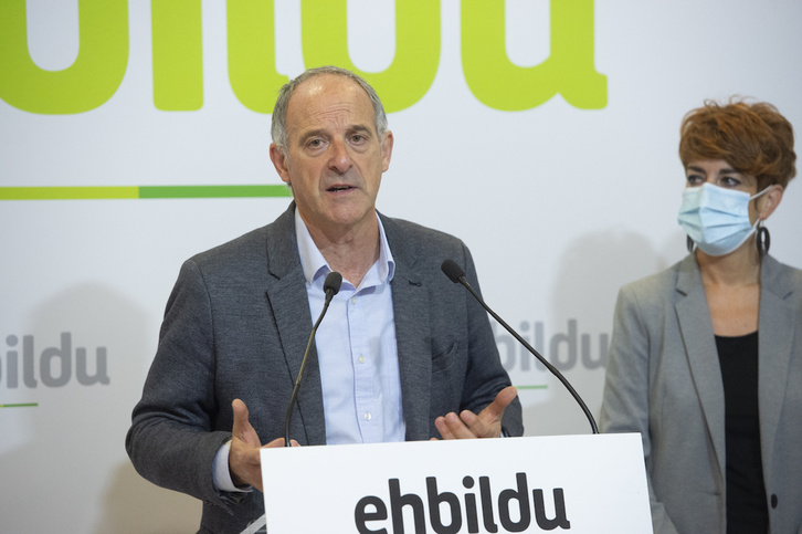 Rueda de prensa de Adolfo Araiz y Bakartxo Ruiz.