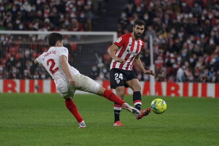 Mikel Balenziaga renueva para «ser útil» también en el césped.