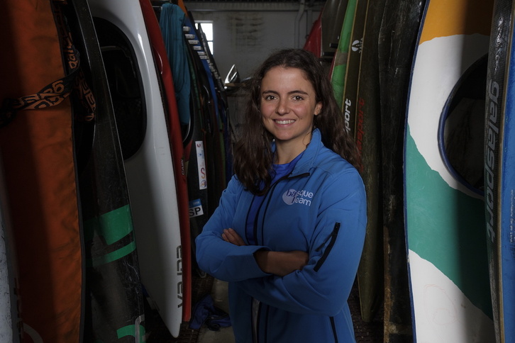 Klara Olazabal, Santiagotarrak klubeko piraguen artean.