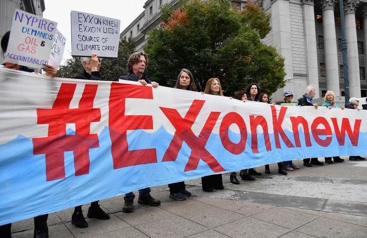 Imagen de archivo de una protesta contra Exxon Mobil en Nueva York. 