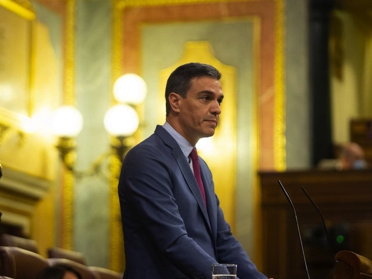 Pedro Sánchez en un pleno parlamentario.