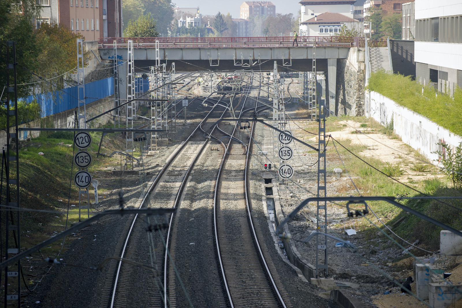 Puentes sobre las v&iacute;as en el centro de Gasteiz. (Juanan RUIZ/FOKU)
