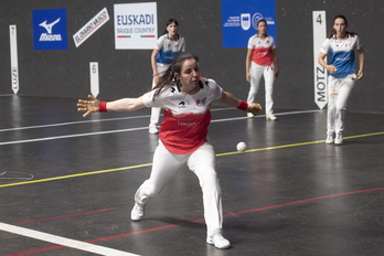 Olatz Arrizabalaga, 2020ko Binakako Master Cupeko finalean, pilota mistoarekin. 