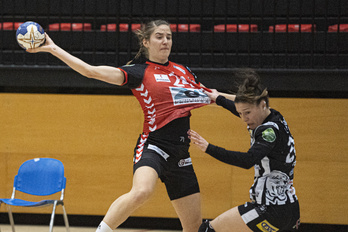 Las jugadoras de Zuazo se han tenido que emplear a fondo para lograr la victoria.
