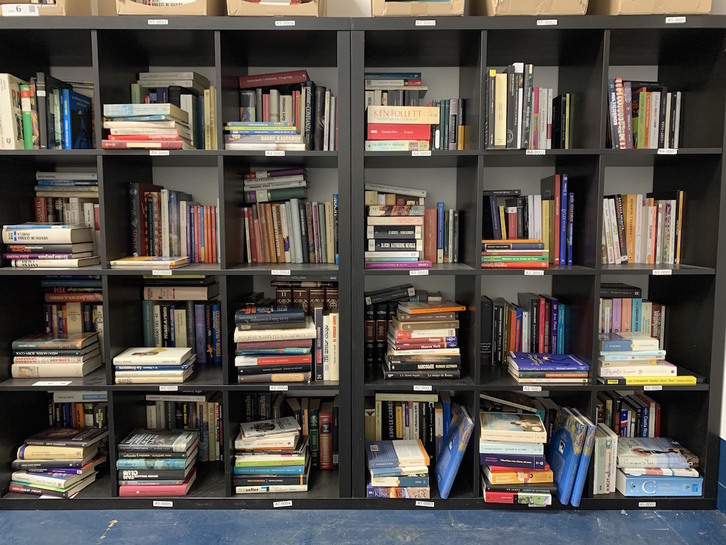 Los creadores de la empresa de moda de segunda mano Micolet han puesto en marcha la plataforma online Micobook para facilitar la compraventa de libros de segunda mano.