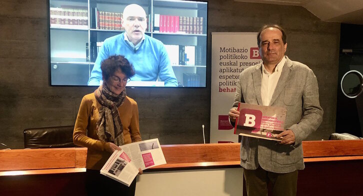 Teresa Toda, Aitzol Asla y Agus Hernán, con este quinto informe.