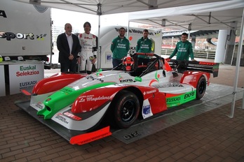 «Euskal Selekzioa» eskuderiaren aurkezpena, Joseba Iraola pilotua buru dela.